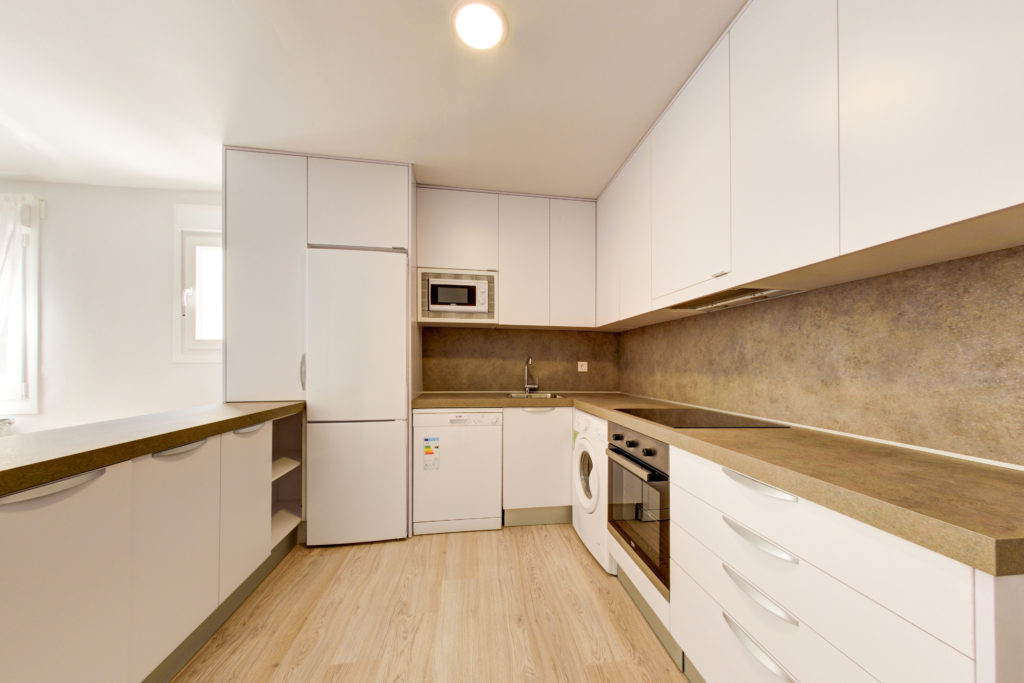 cocina renovada compartir piso alquiler habitacion zaragoza poppy rooms